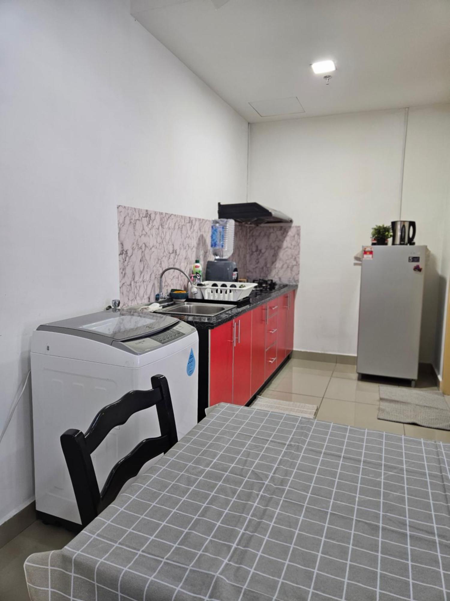 Urban 360 Studio By La Ritz バトゥ洞窟 エクステリア 写真